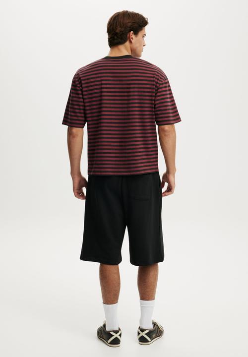 Cotton On - Super Baggy Fleece Short - Black