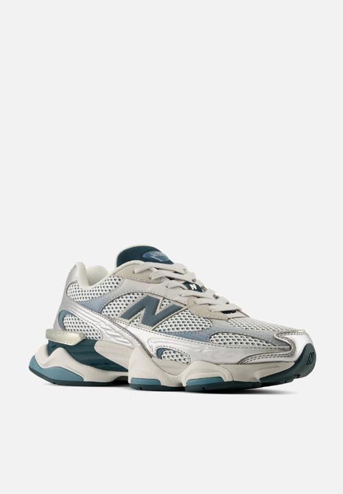 New Balance  - 9060R