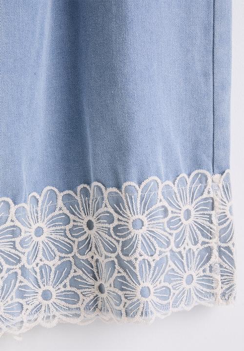 Pop Candy - Flared apron-style top with floral applique jeans - cream/blue