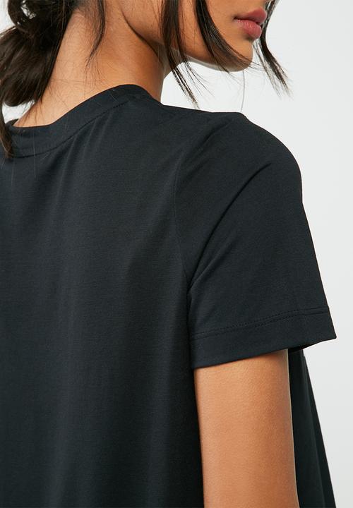 Nike - Essential tee