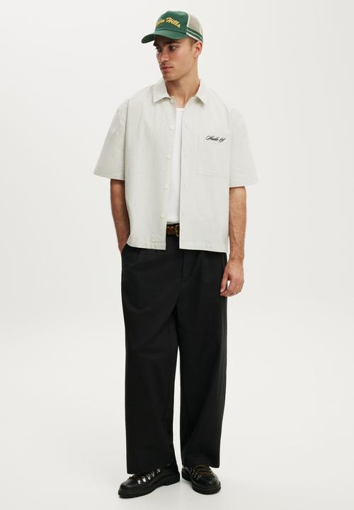 Cotton On - Ventura Short Sleeve Shirt - Off White Stripe Emb