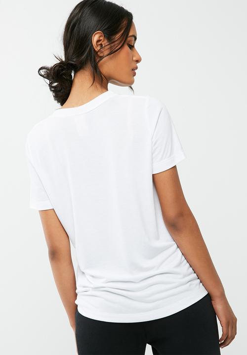 Nike - Essential tee