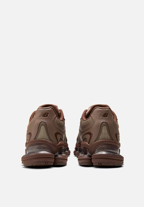 New Balance  - 2000L - brown