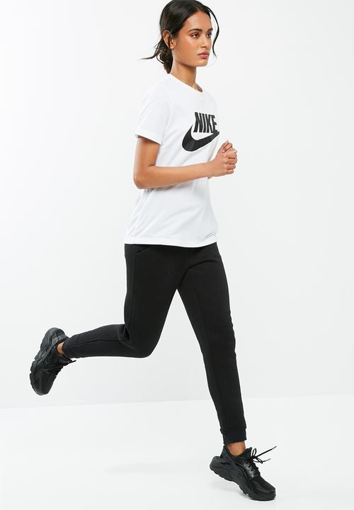 Nike - Essential tee