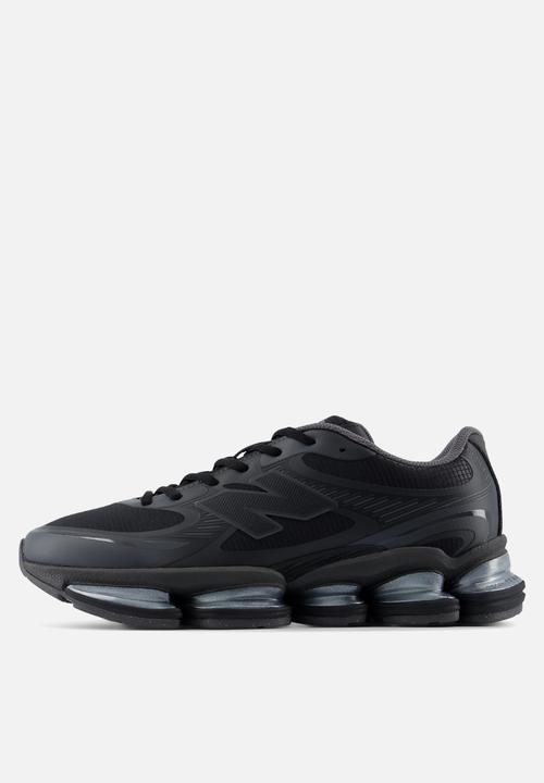New Balance  - 2000 - black