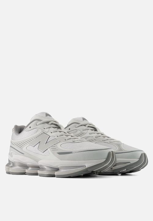 New Balance  - 2000 - grey