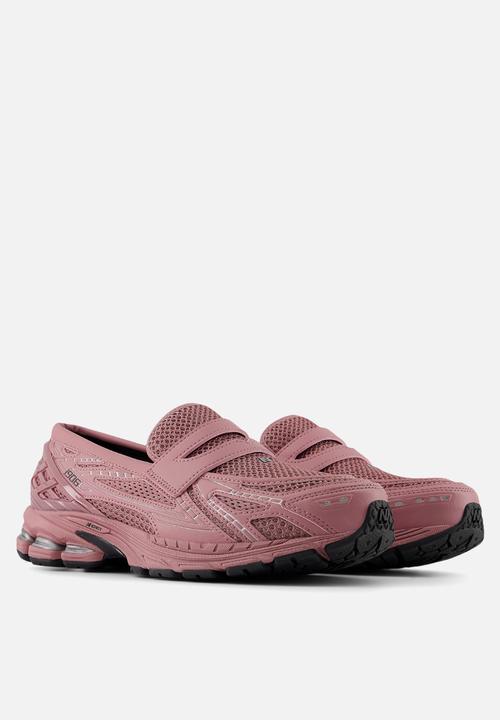New Balance  - 1906L