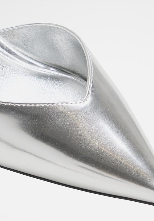 ALDO - Carolling closed toe ankle strap - silver