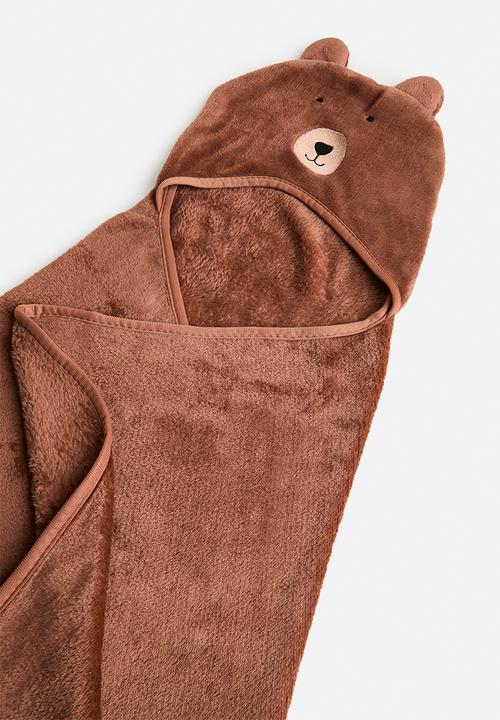 H&S - Fleece Cape Bear