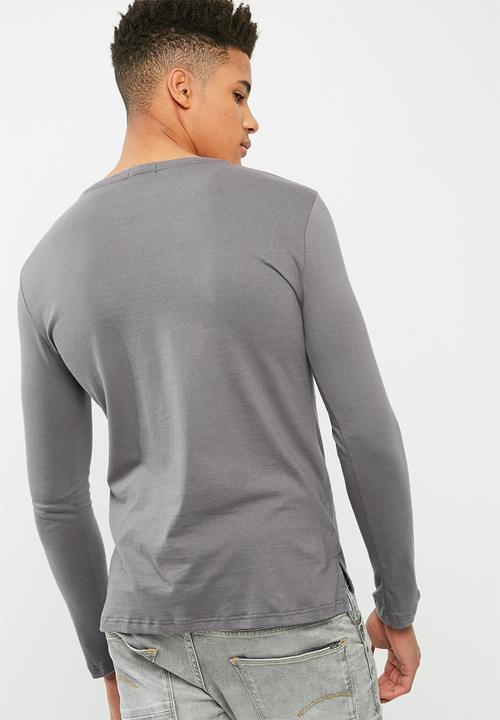 basicthread - Basic tail crew neck tee
