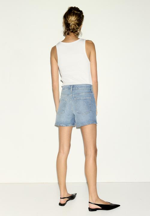 H&M - Denim shorts - light denim blue