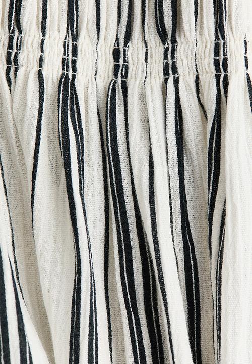 H&M - Smocked-bodice tie-strap dress - white/striped