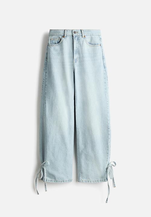 H&M - Barrel high waist ankle jeans - light denim blue