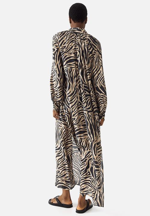 H&M - Oversized tie-belt dress - black/zebra print