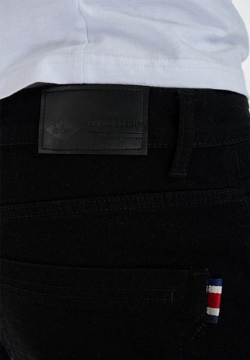 Lee Cooper - CamdenStraight Fit Jeans - Solid Black