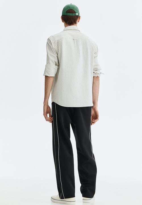 H&M - Regular fit oxford shirt - white/striped