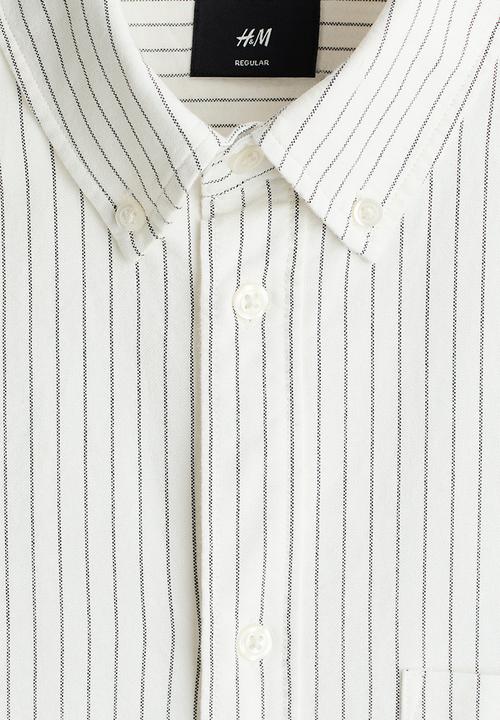 H&M - Regular fit oxford shirt - white/striped
