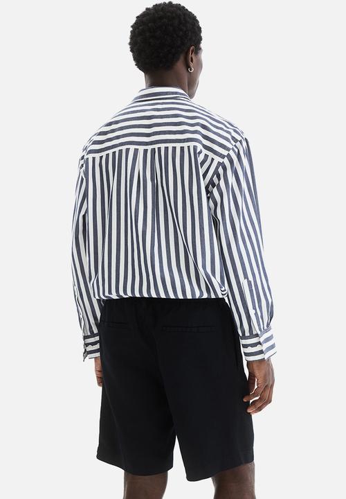 H&M - Relaxed fit linen-blend shorts - black
