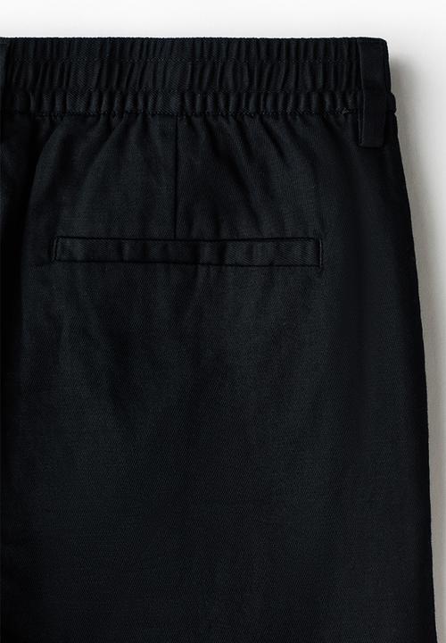 H&M - Relaxed fit linen-blend shorts - black