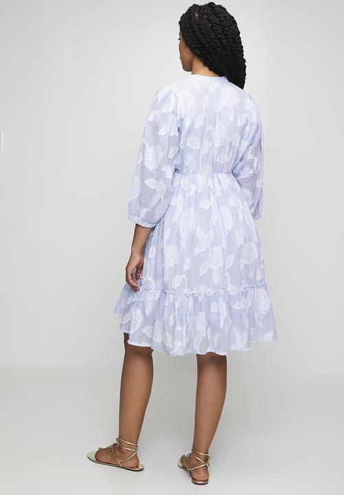 Izabel London - 3/3 Sleeve With Elastic Key Hole With Tie Neck Midi Dress - Blue