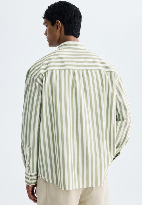 H&M - Relaxed fit poplin shirt - dusty green/striped