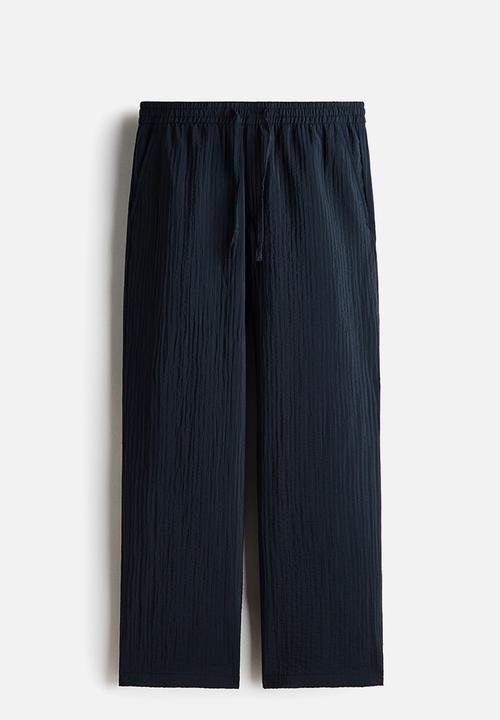 H&M - Relaxed fit textured trousers - black