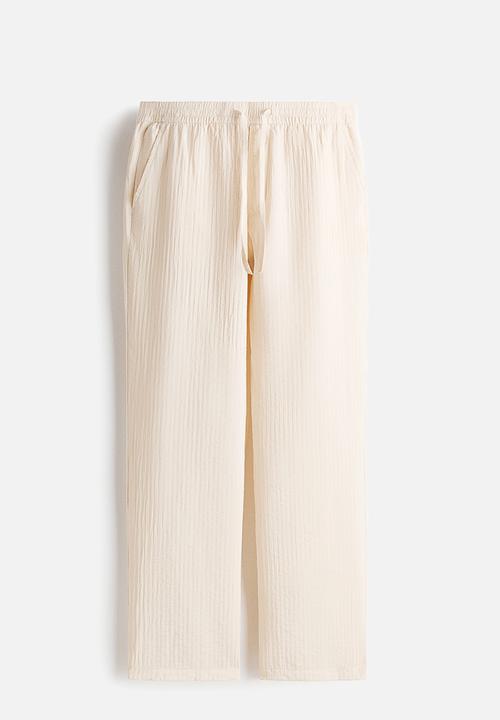 H&M - Relaxed fit textured trousers - white