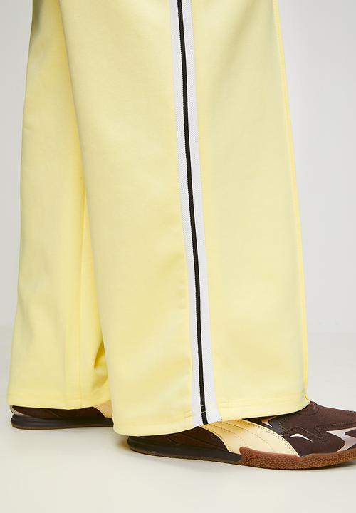 Stella Morgan - Pull On Elasticated Straight Leg Jogger With Side Tape Detail - Yellow