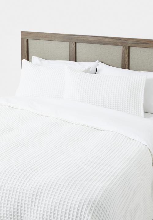 Sixth Floor - Mesa Cotton Waffle Duvet Cover Set - White