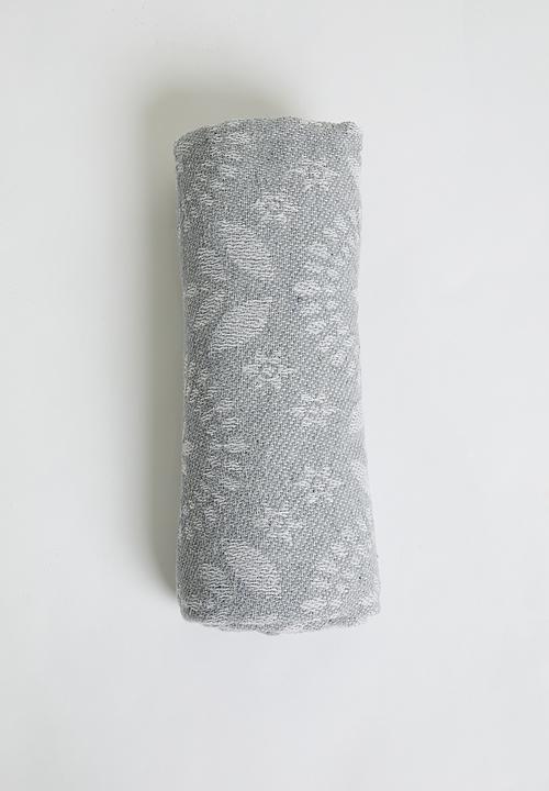 H&S - Floral Cotton Throw - Blue