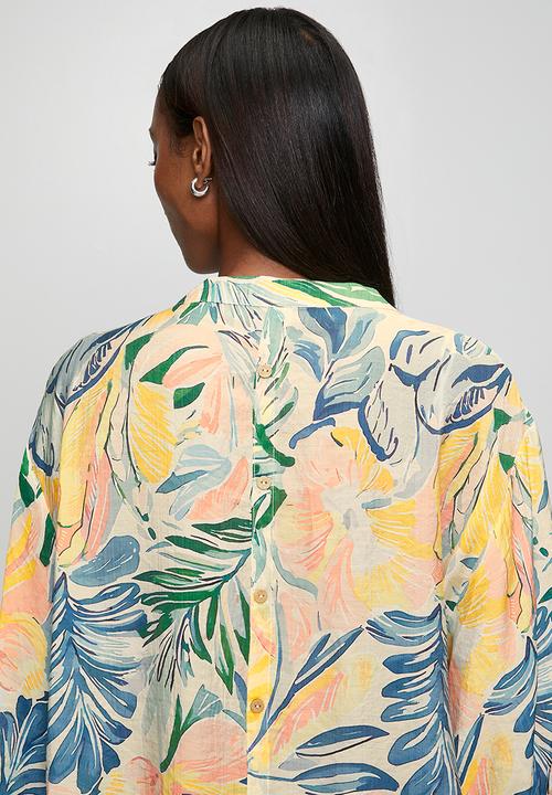 Stella Morgan - Half Sleeve Batwing Sheer Button Through Shirt With Centre Back Button Detail - Multi Blue