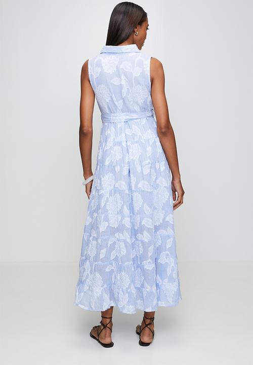Izabel London - S/Less Covered Button  Waist Tie Tiered Skirt Maxi Dress - Blue