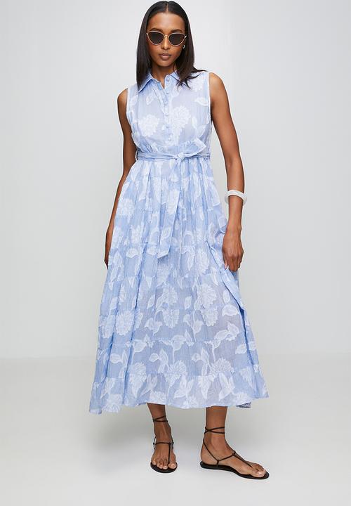 Izabel London - S/Less Covered Button  Waist Tie Tiered Skirt Maxi Dress - Blue