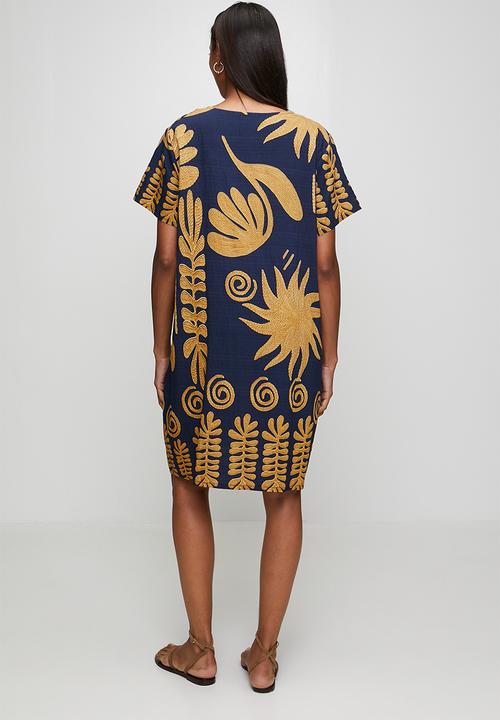Izabel London - Short Sleeve Front Pocket Easy Wearing T-Shirt Dress - Navy