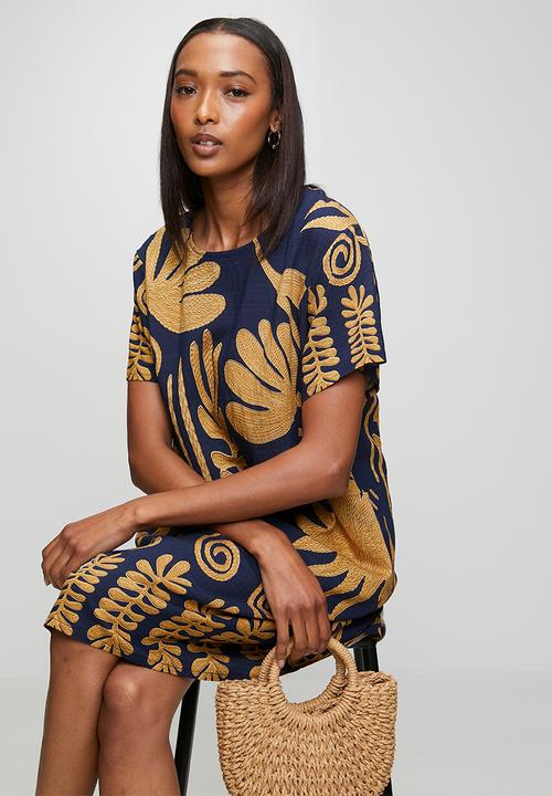 Izabel London - Short Sleeve Front Pocket Easy Wearing T-Shirt Dress - Navy