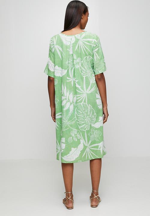 Izabel London - S/S Easy Wearing Printed Cotton Dress - Green
