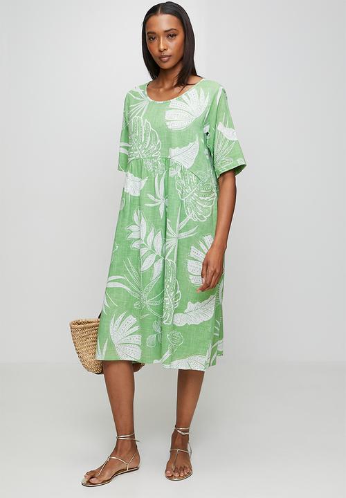 Izabel London - S/S Easy Wearing Printed Cotton Dress - Green