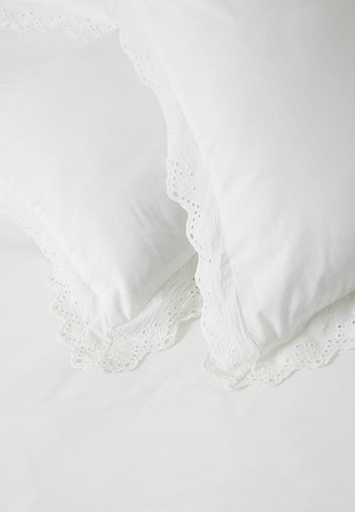 Sixth Floor - Reverie Cotton Broderie Anglaise Duvet Set