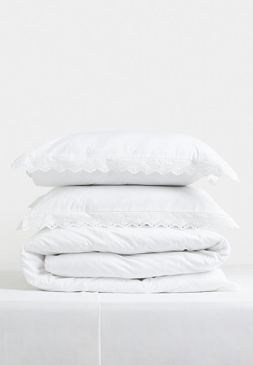Sixth Floor - Reverie Cotton Broderie Anglaise Duvet Set