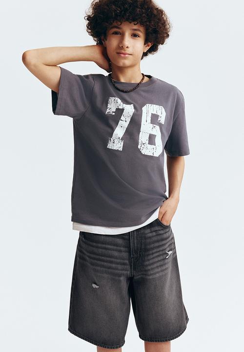 H&M - Baggy fit denim shorts - dark denim grey