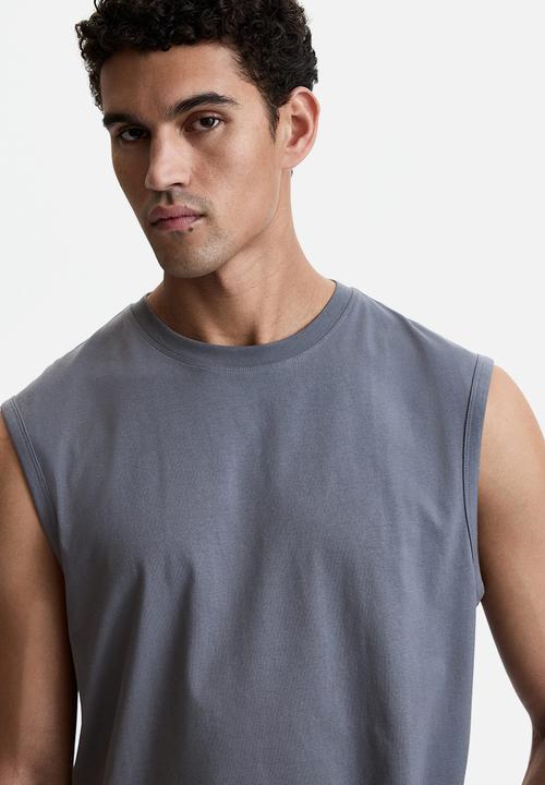 H&M - Coolmax regular fit vest top - grey