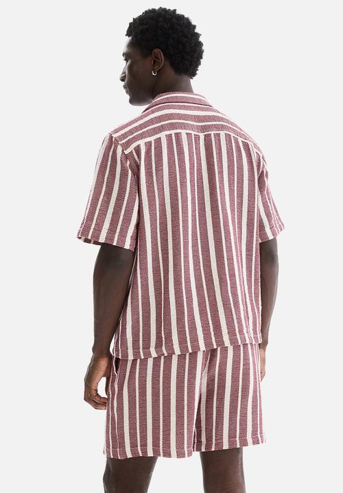 H&M - Regular fit shorts - red/striped
