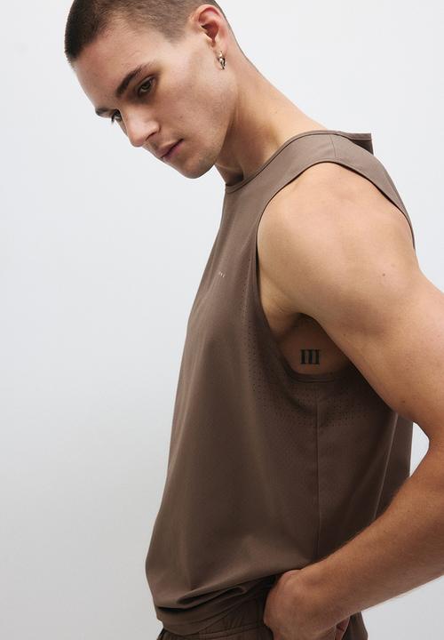 H&M - Regular fit sports vest top with drymove? - brown