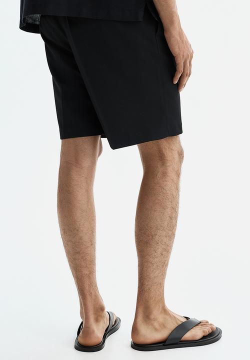 H&M - Loose fit bermuda shorts - black