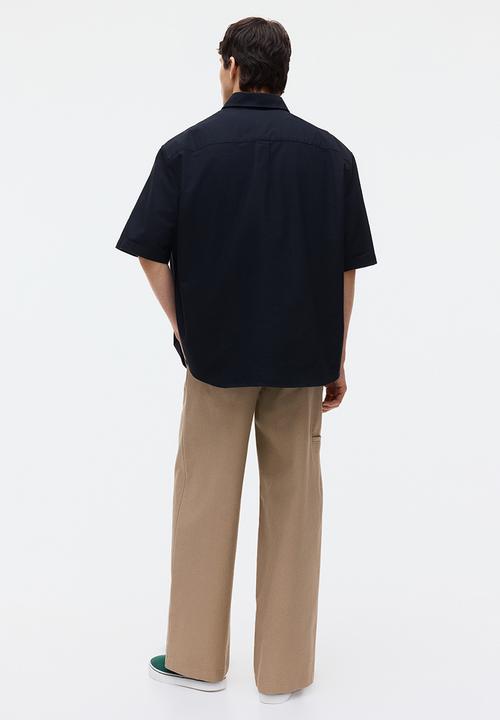 H&M - Relaxed fit short-sleeved oxford shirt - black