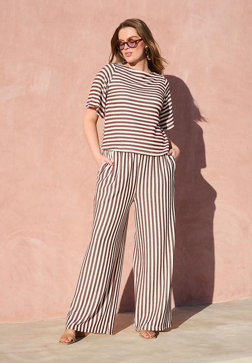 Me&B - Plus Knitted Stripe Tee - Choc/Milk
