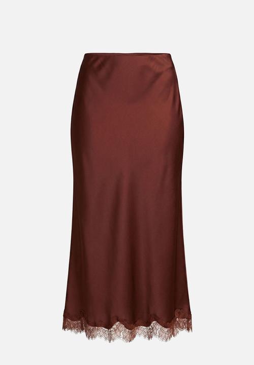 Forever New - Enola lace maxi skirt in deep rust