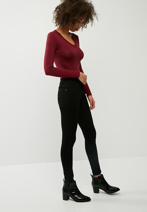 dailyfriday - Fitted v-neck top