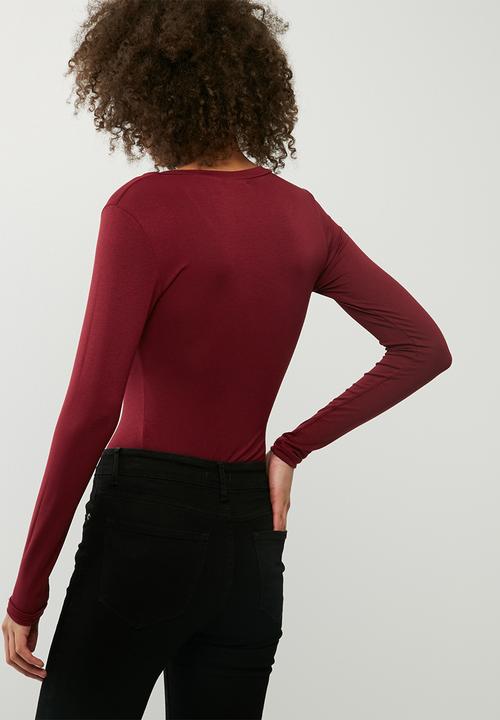 dailyfriday - Fitted v-neck top