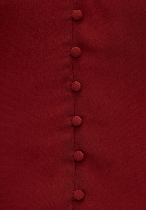 Forever New - Pippa flutter sleeve blouse in pomegranate red
